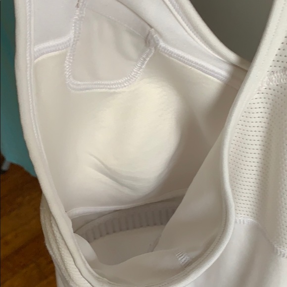 Ladies Nike Dri Fit Large athletic top - Picture 2 of 3